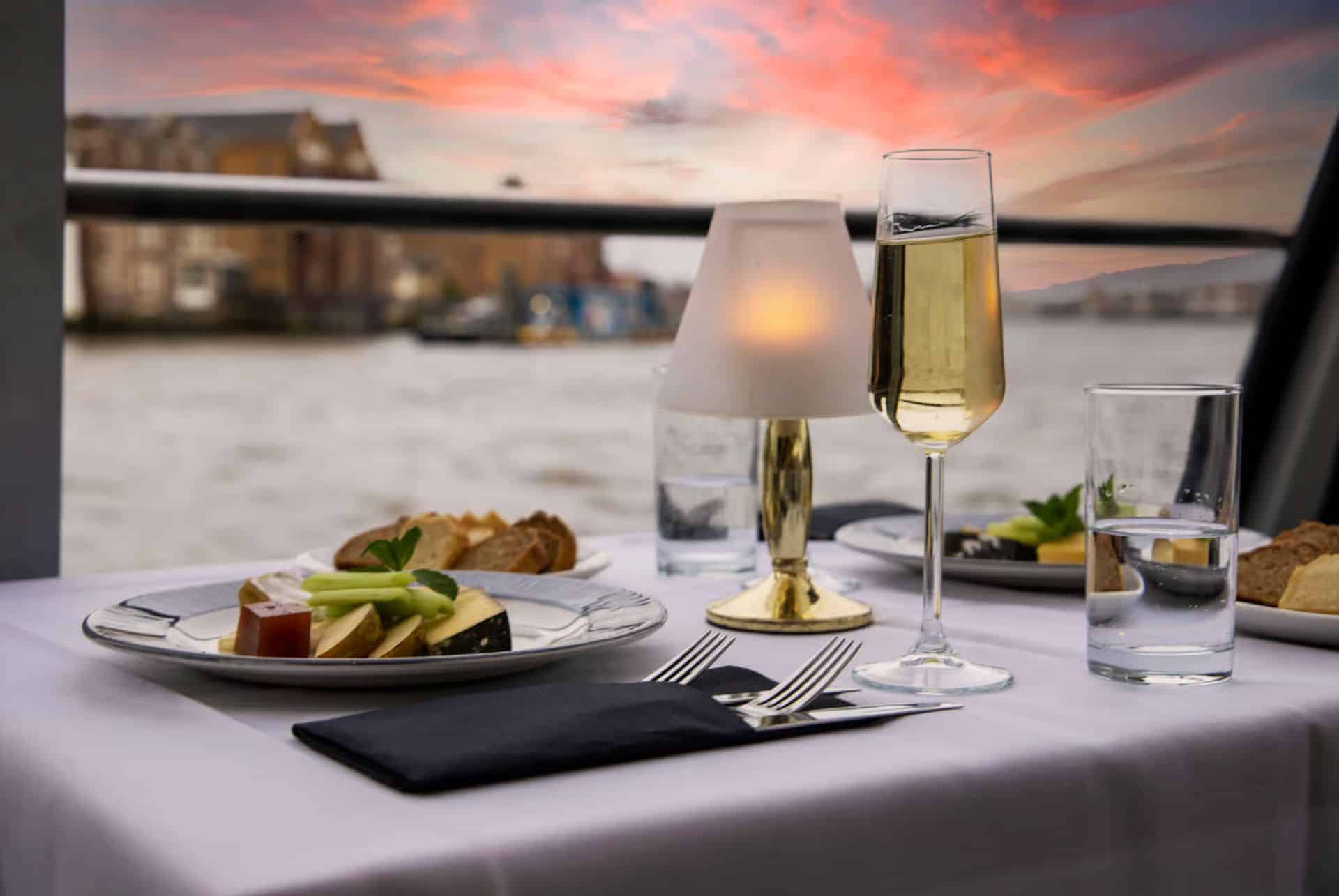 diner croisiere noel a londres diner croisiere noel a londres