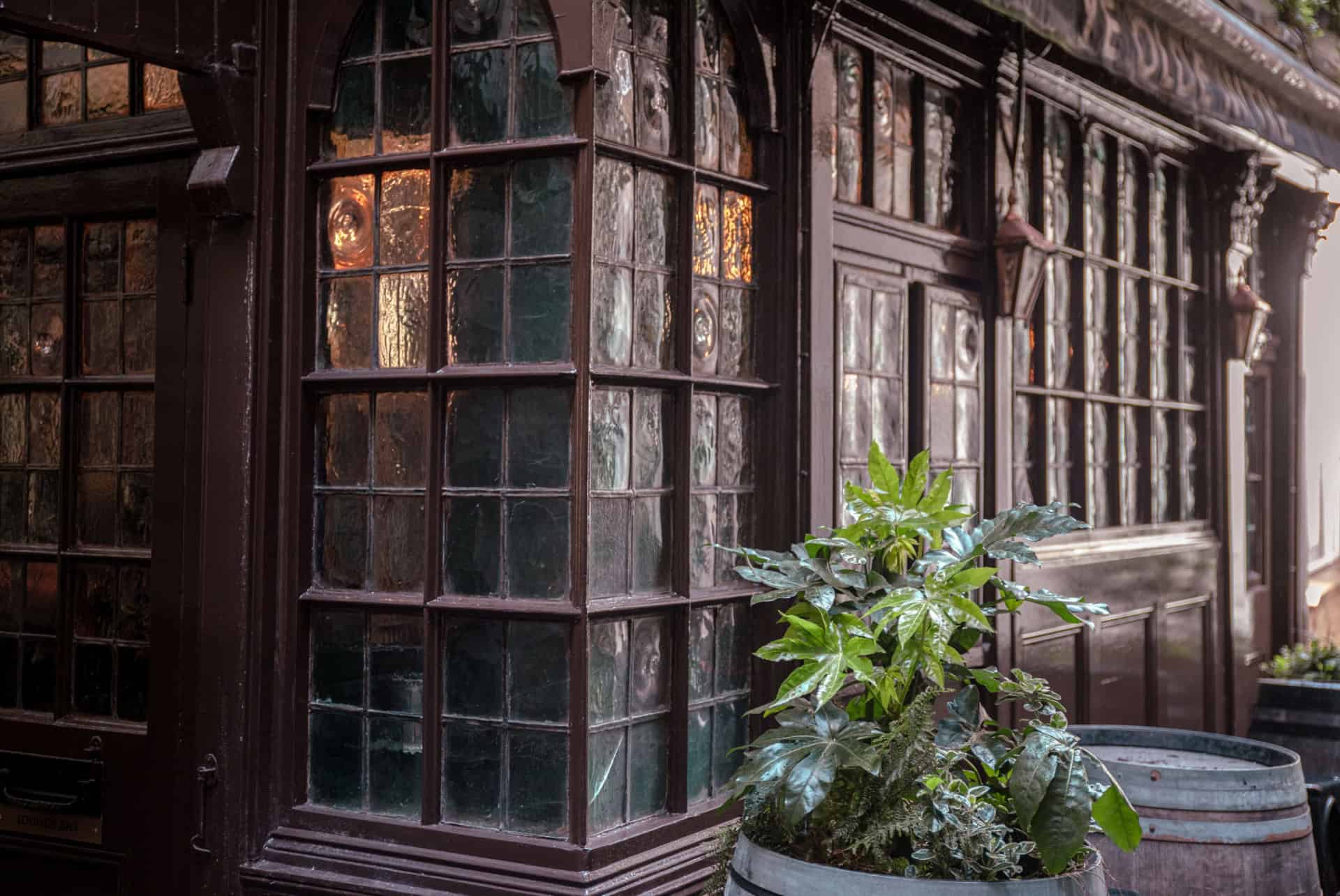 meilleurs pubs de londres ye olde mitre londres