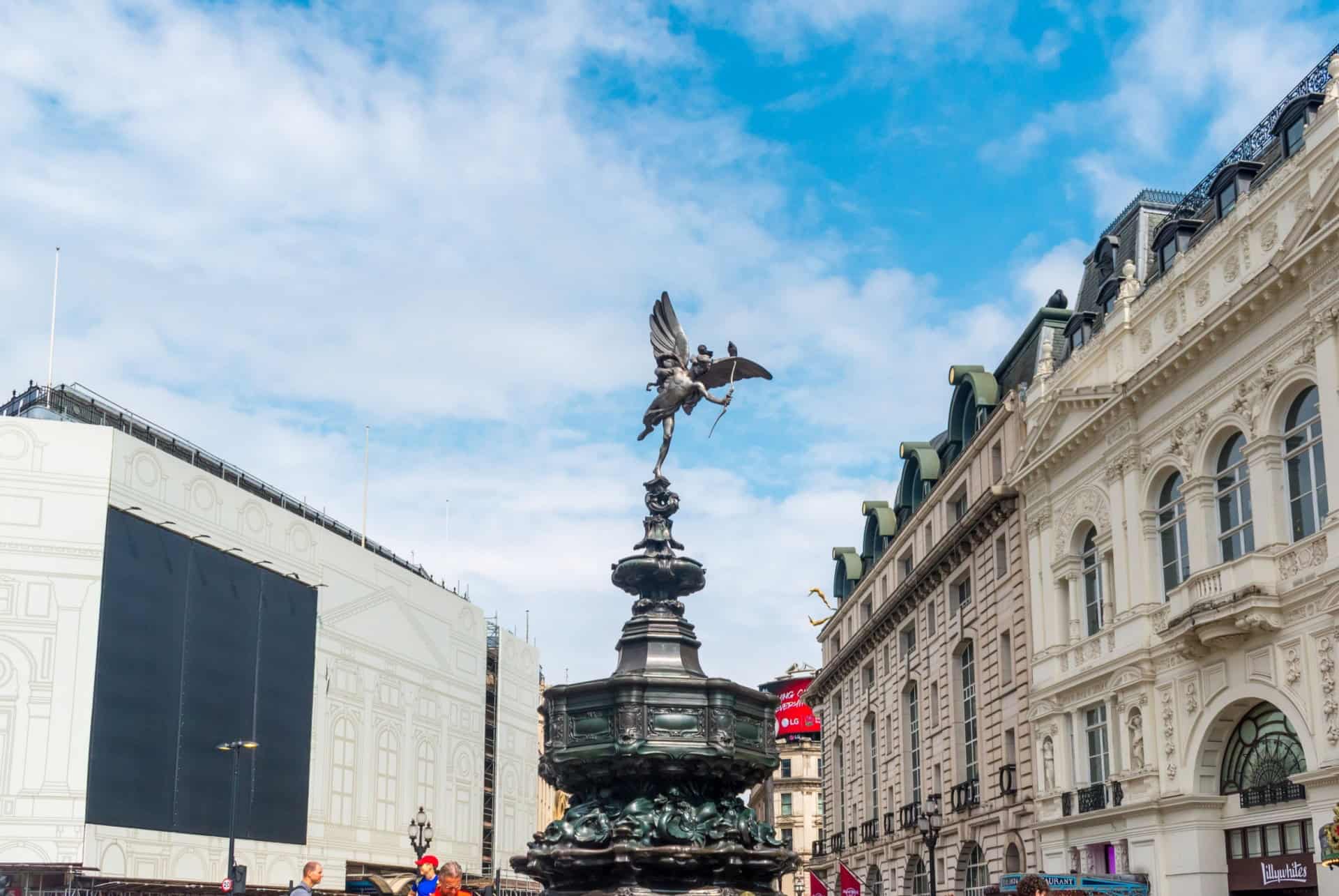 fontaine statue anteros fontaine statue anteros