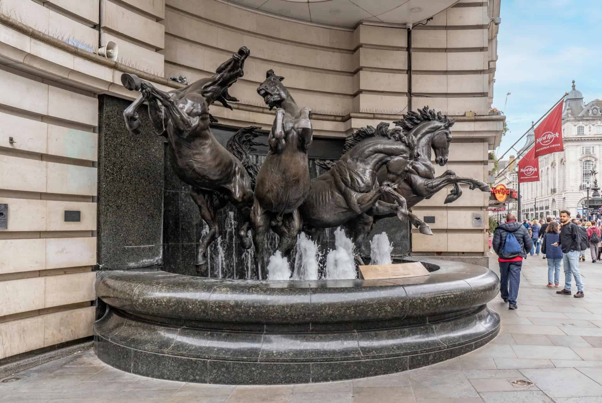 quatre chevaux fontaine helios quatre chevaux fontaine helios