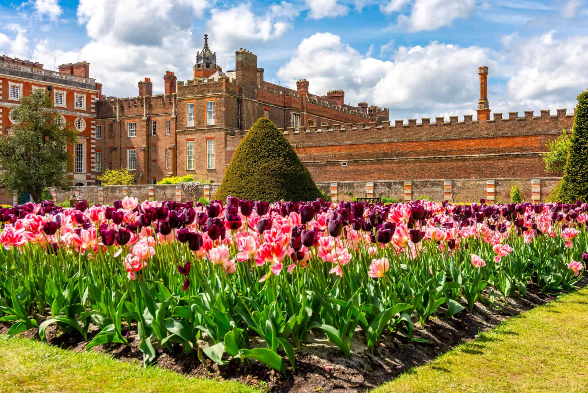 hampton court palace au printemps hampton court palace au printemps